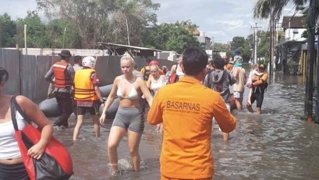 Banjir Bandang Mematikan Terjang Bali & Nusa Tenggara Timur